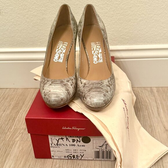 SALVATORE FERRAGAMO Tamina Grey Python Platform Pumps - 8.5 - Picture 3 of 8